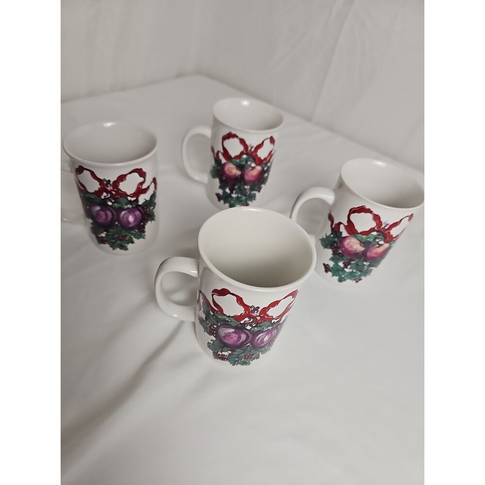 Set of 4 Holly and Plums Potpourri Press 1991 Christmas Coffee Mugs Korea